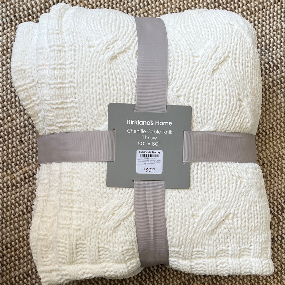 Chenille Cable Knit Throw